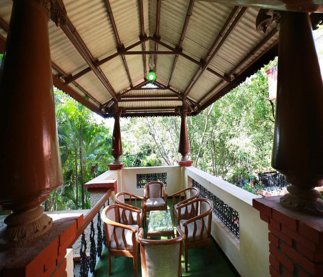 Aalankrita Resort & Convention Secundurabad Buitenkant foto
